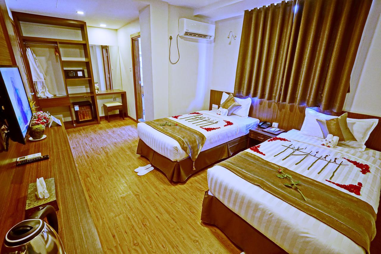 Sanctuary Hotel Mandalay Exteriör bild