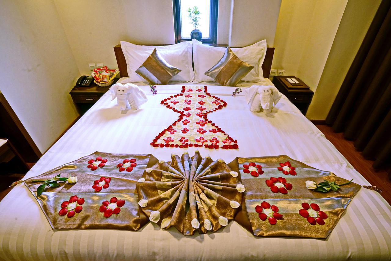 Sanctuary Hotel Mandalay Exteriör bild